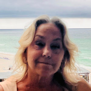 Meet your Posher, Carol